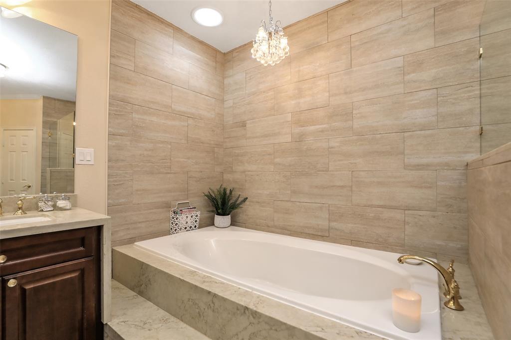 1118 2 Daria Drive, Houston, Texas 77079, 5 Bedrooms Bedrooms, 11 Rooms Rooms,3 BathroomsBathrooms,Single-family,For Sale,Daria,59253316