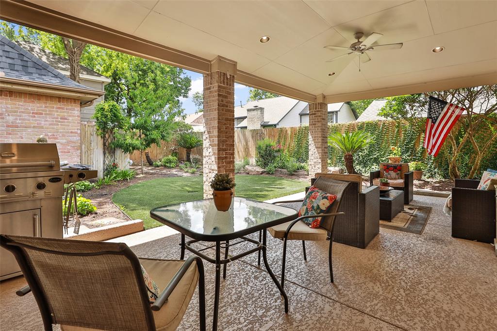 1118 2 Daria Drive, Houston, Texas 77079, 5 Bedrooms Bedrooms, 11 Rooms Rooms,3 BathroomsBathrooms,Single-family,For Sale,Daria,59253316