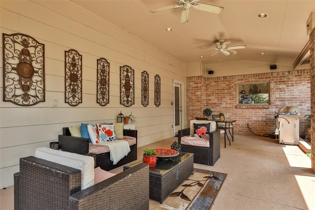 1118 2 Daria Drive, Houston, Texas 77079, 5 Bedrooms Bedrooms, 11 Rooms Rooms,3 BathroomsBathrooms,Single-family,For Sale,Daria,59253316