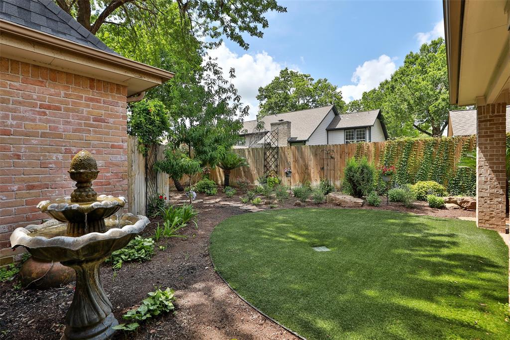 1118 2 Daria Drive, Houston, Texas 77079, 5 Bedrooms Bedrooms, 11 Rooms Rooms,3 BathroomsBathrooms,Single-family,For Sale,Daria,59253316