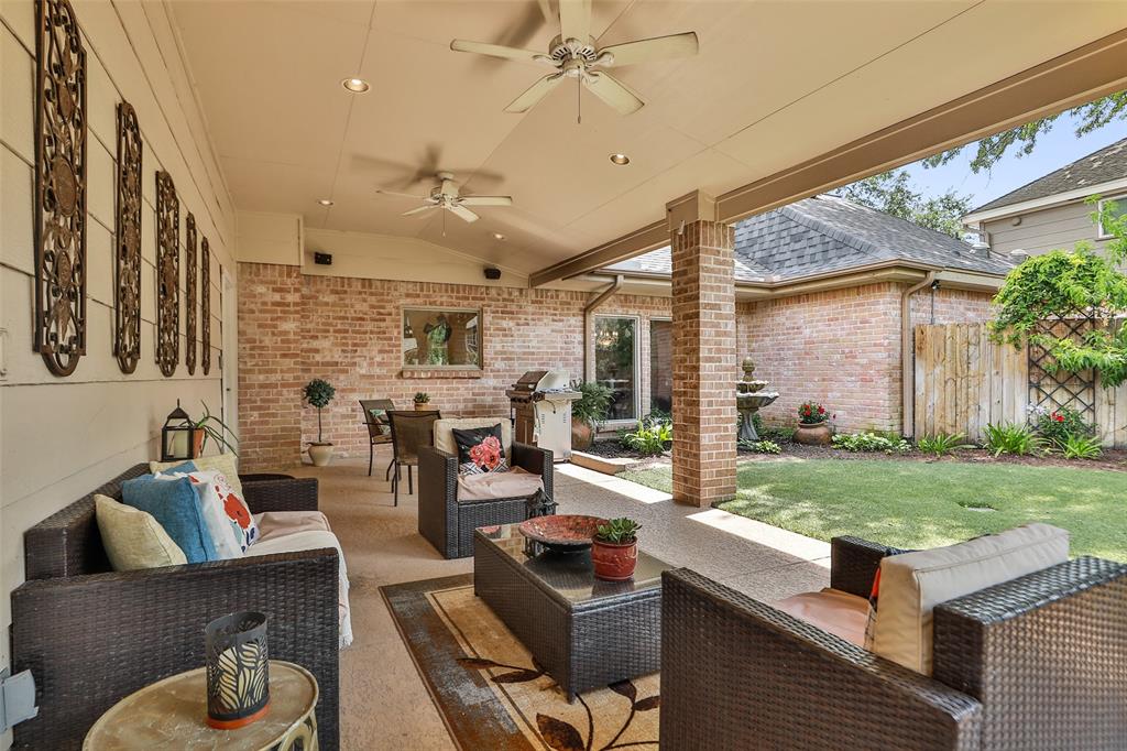 1118 2 Daria Drive, Houston, Texas 77079, 5 Bedrooms Bedrooms, 11 Rooms Rooms,3 BathroomsBathrooms,Single-family,For Sale,Daria,59253316