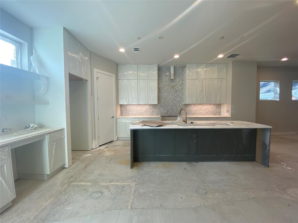 1603 3 Driscoll Street, Houston, Texas 77019, 4 Bedrooms Bedrooms, 10 Rooms Rooms,3 BathroomsBathrooms,Single-family,For Sale,Driscoll,51230037