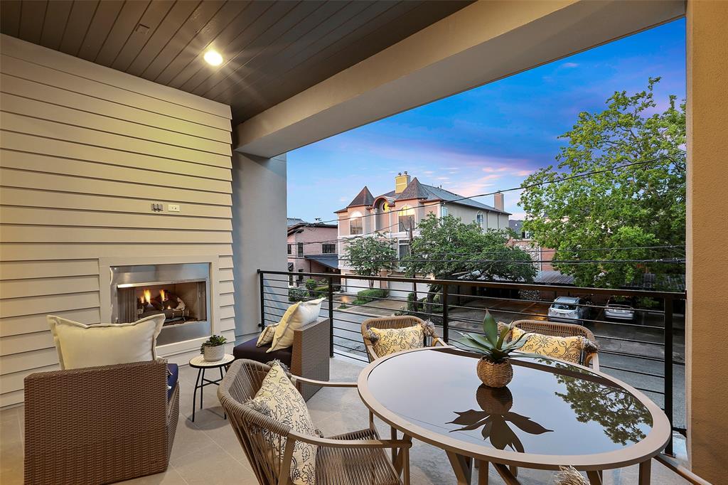 1603 3 Driscoll Street, Houston, Texas 77019, 4 Bedrooms Bedrooms, 10 Rooms Rooms,3 BathroomsBathrooms,Single-family,For Sale,Driscoll,51230037
