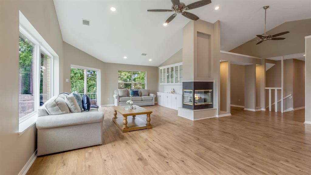 2523 2 Baycrest Drive, Houston, Texas 77058, 3 Bedrooms Bedrooms, ,2 BathroomsBathrooms,Single-family,For Sale,Baycrest,83231150