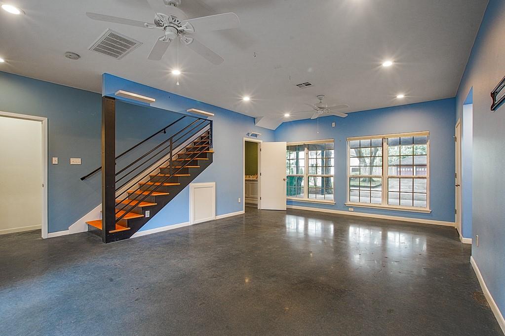 4813 2 Ella Boulevard, Houston, Texas 77018, 4 Bedrooms Bedrooms, 8 Rooms Rooms,2 BathroomsBathrooms,Single-family,For Sale,Ella,67763306