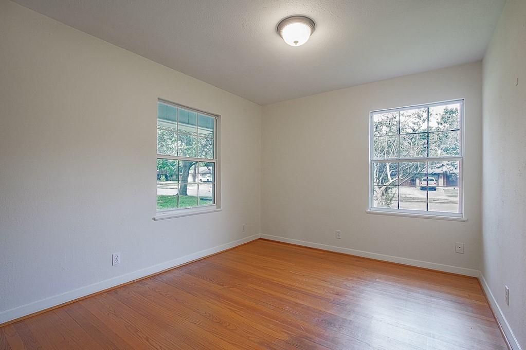 4813 2 Ella Boulevard, Houston, Texas 77018, 4 Bedrooms Bedrooms, 8 Rooms Rooms,2 BathroomsBathrooms,Single-family,For Sale,Ella,67763306