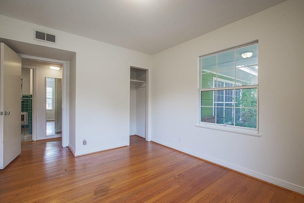 4813 2 Ella Boulevard, Houston, Texas 77018, 4 Bedrooms Bedrooms, 8 Rooms Rooms,2 BathroomsBathrooms,Single-family,For Sale,Ella,67763306