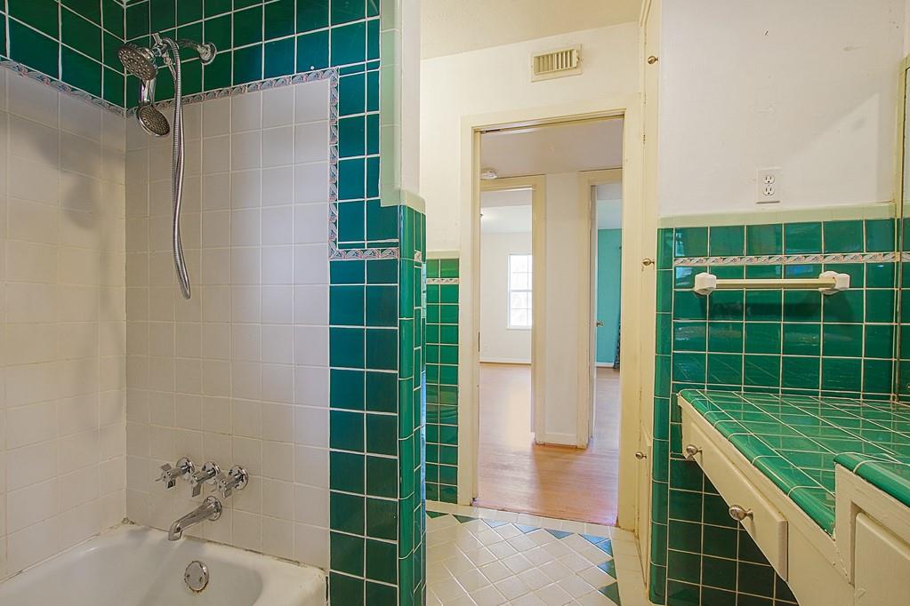 4813 2 Ella Boulevard, Houston, Texas 77018, 4 Bedrooms Bedrooms, 8 Rooms Rooms,2 BathroomsBathrooms,Single-family,For Sale,Ella,67763306