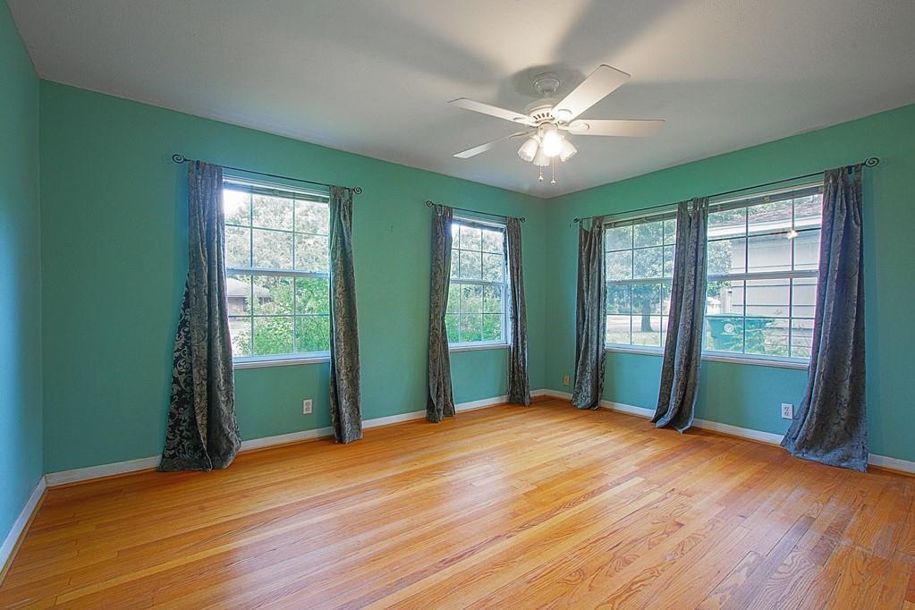 4813 2 Ella Boulevard, Houston, Texas 77018, 4 Bedrooms Bedrooms, 8 Rooms Rooms,2 BathroomsBathrooms,Single-family,For Sale,Ella,67763306