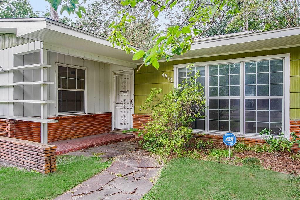 4813 2 Ella Boulevard, Houston, Texas 77018, 4 Bedrooms Bedrooms, 8 Rooms Rooms,2 BathroomsBathrooms,Single-family,For Sale,Ella,67763306