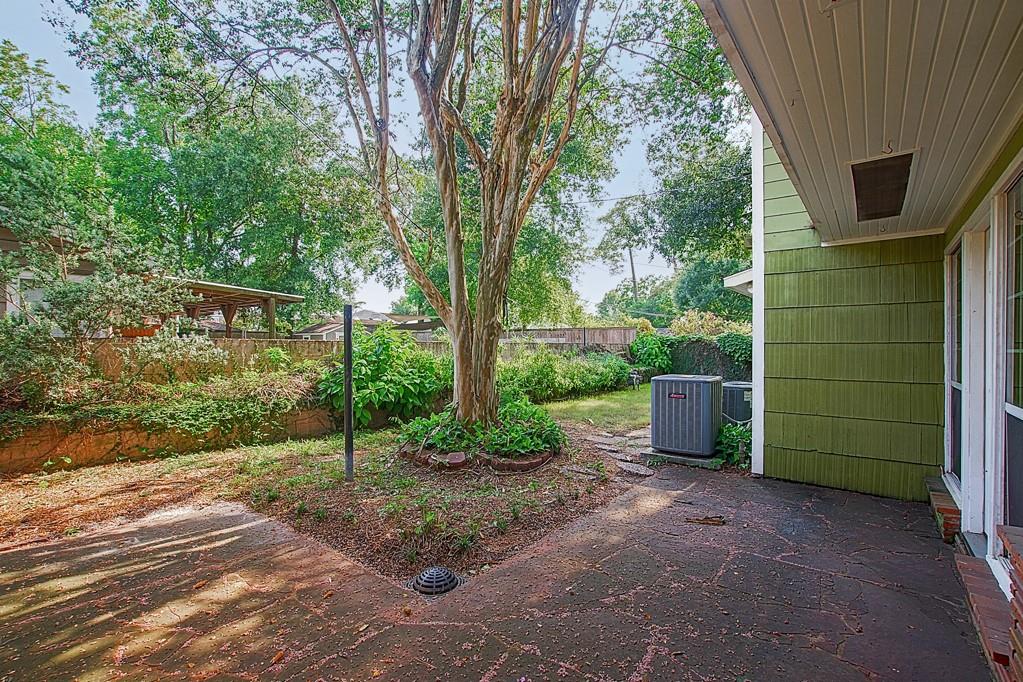 4813 2 Ella Boulevard, Houston, Texas 77018, 4 Bedrooms Bedrooms, 8 Rooms Rooms,2 BathroomsBathrooms,Single-family,For Sale,Ella,67763306