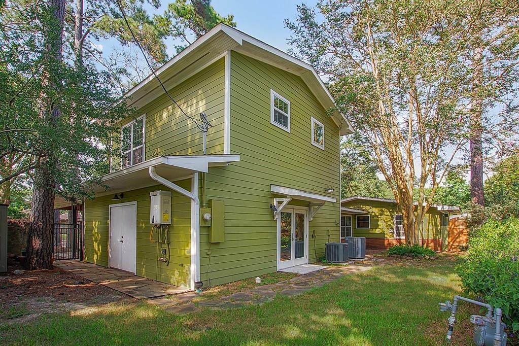 4813 2 Ella Boulevard, Houston, Texas 77018, 4 Bedrooms Bedrooms, 8 Rooms Rooms,2 BathroomsBathrooms,Single-family,For Sale,Ella,67763306