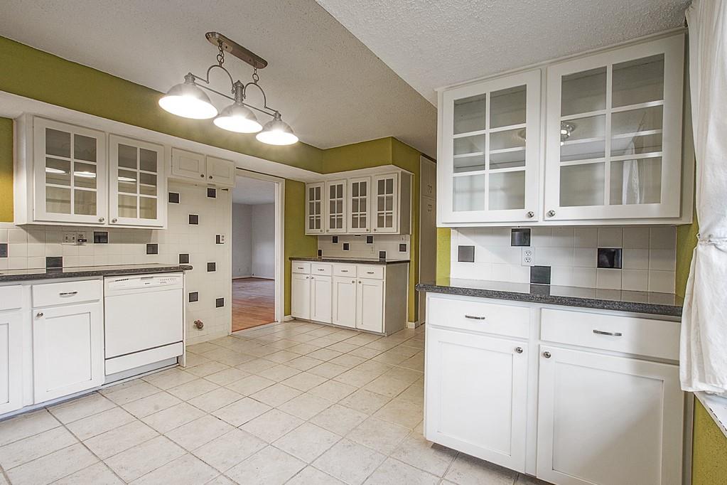 4813 2 Ella Boulevard, Houston, Texas 77018, 4 Bedrooms Bedrooms, 8 Rooms Rooms,2 BathroomsBathrooms,Single-family,For Sale,Ella,67763306