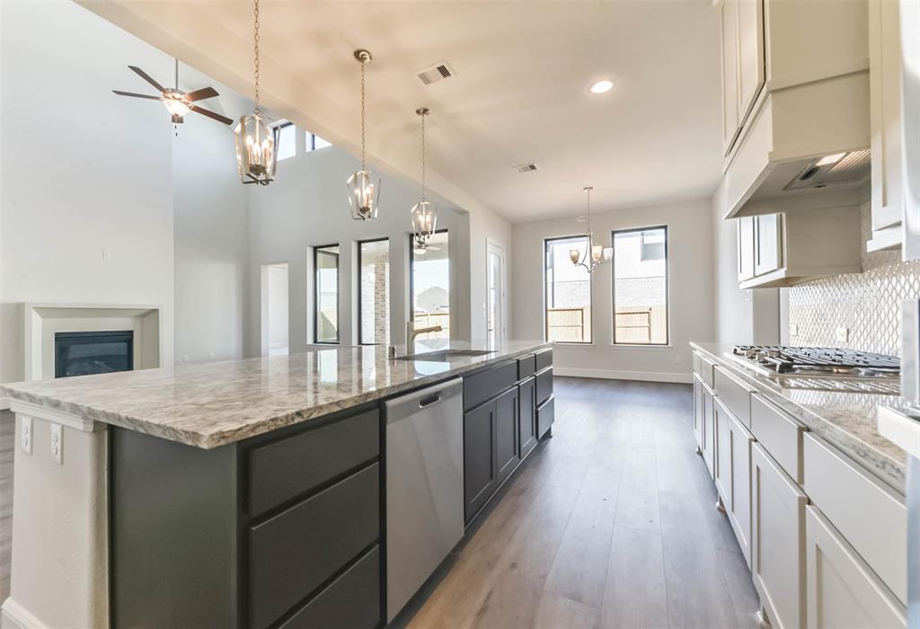 30626 2 South Creek Way, Fulshear, Texas 77441, 4 Bedrooms Bedrooms, 10 Rooms Rooms,3 BathroomsBathrooms,Single-family,For Sale,South Creek Way,88910861