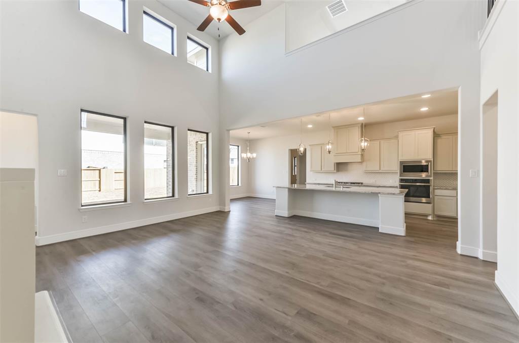 30626 2 South Creek Way, Fulshear, Texas 77441, 4 Bedrooms Bedrooms, 10 Rooms Rooms,3 BathroomsBathrooms,Single-family,For Sale,South Creek Way,88910861
