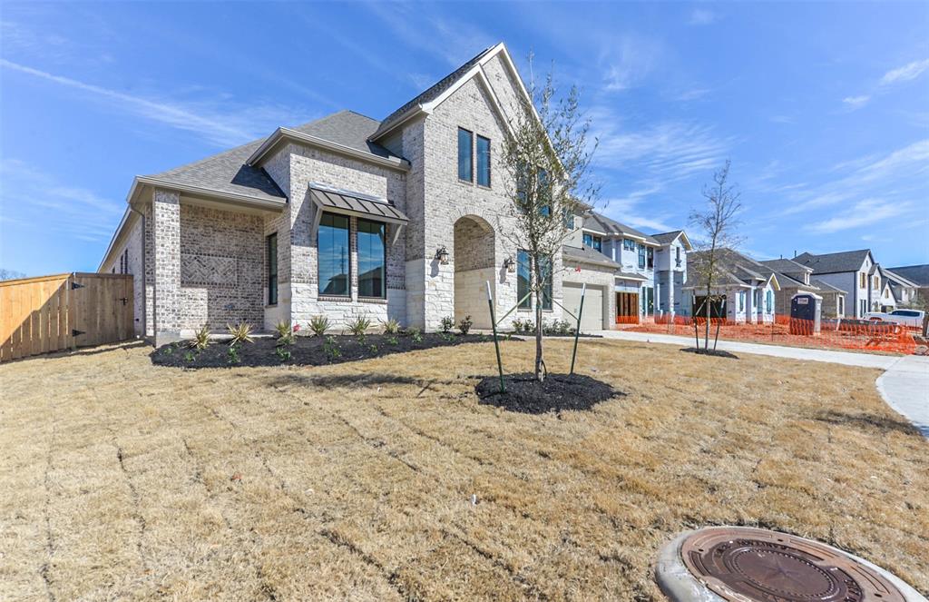 30626 2 South Creek Way, Fulshear, Texas 77441, 4 Bedrooms Bedrooms, 10 Rooms Rooms,3 BathroomsBathrooms,Single-family,For Sale,South Creek Way,88910861