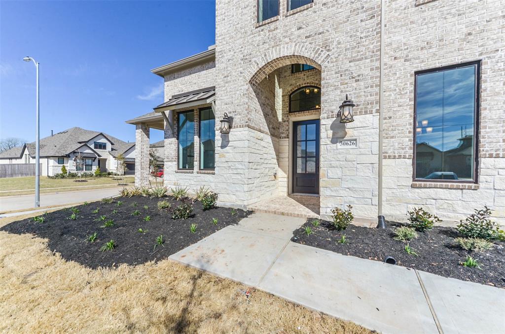 30626 2 South Creek Way, Fulshear, Texas 77441, 4 Bedrooms Bedrooms, 10 Rooms Rooms,3 BathroomsBathrooms,Single-family,For Sale,South Creek Way,88910861