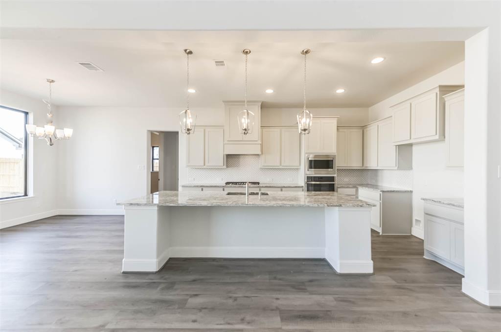 30626 2 South Creek Way, Fulshear, Texas 77441, 4 Bedrooms Bedrooms, 10 Rooms Rooms,3 BathroomsBathrooms,Single-family,For Sale,South Creek Way,88910861