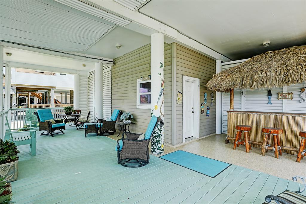 314 3 Bora Bora Drive, Tiki Island, Texas 77554, 4 Bedrooms Bedrooms, 8 Rooms Rooms,2 BathroomsBathrooms,Single-family,For Sale,Bora Bora,10750193