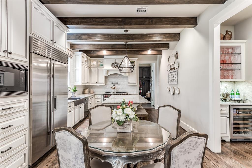 1010 3 Nantucket Drive, Houston, Texas 77057, 4 Bedrooms Bedrooms, 11 Rooms Rooms,4 BathroomsBathrooms,Single-family,For Sale,Nantucket,68064743