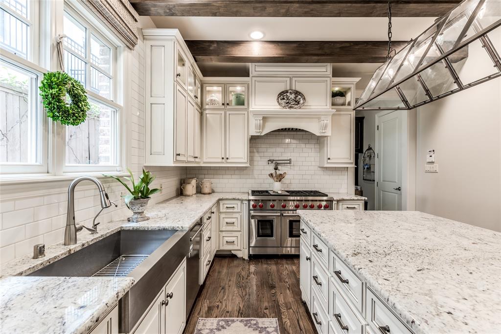 1010 3 Nantucket Drive, Houston, Texas 77057, 4 Bedrooms Bedrooms, 11 Rooms Rooms,4 BathroomsBathrooms,Single-family,For Sale,Nantucket,68064743