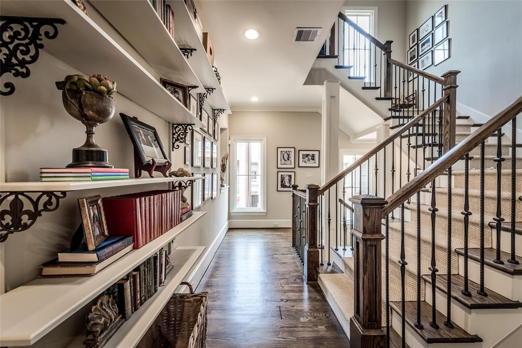 1010 3 Nantucket Drive, Houston, Texas 77057, 4 Bedrooms Bedrooms, 11 Rooms Rooms,4 BathroomsBathrooms,Single-family,For Sale,Nantucket,68064743