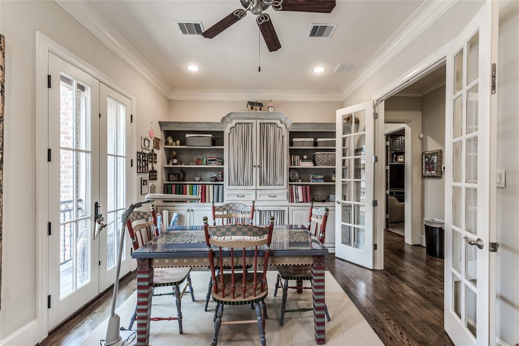 1010 3 Nantucket Drive, Houston, Texas 77057, 4 Bedrooms Bedrooms, 11 Rooms Rooms,4 BathroomsBathrooms,Single-family,For Sale,Nantucket,68064743