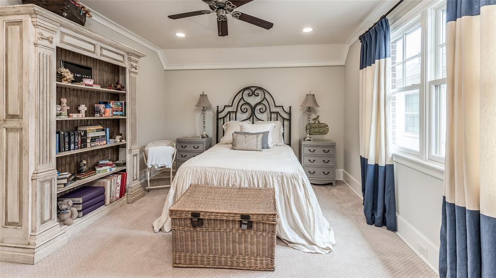 1010 3 Nantucket Drive, Houston, Texas 77057, 4 Bedrooms Bedrooms, 11 Rooms Rooms,4 BathroomsBathrooms,Single-family,For Sale,Nantucket,68064743