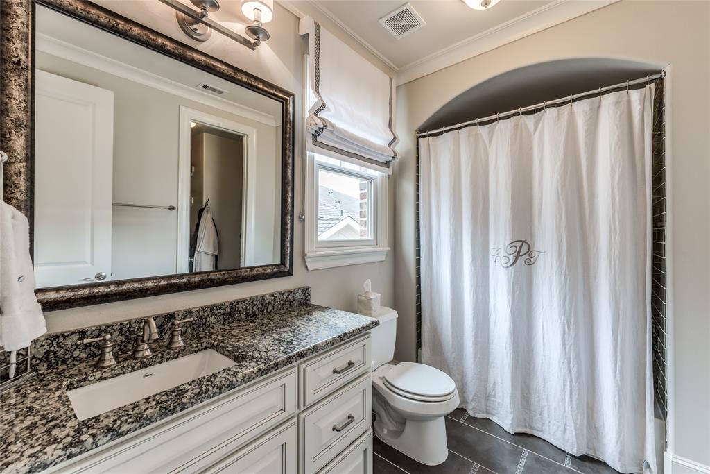1010 3 Nantucket Drive, Houston, Texas 77057, 4 Bedrooms Bedrooms, 11 Rooms Rooms,4 BathroomsBathrooms,Single-family,For Sale,Nantucket,68064743