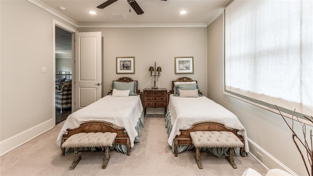 1010 3 Nantucket Drive, Houston, Texas 77057, 4 Bedrooms Bedrooms, 11 Rooms Rooms,4 BathroomsBathrooms,Single-family,For Sale,Nantucket,68064743