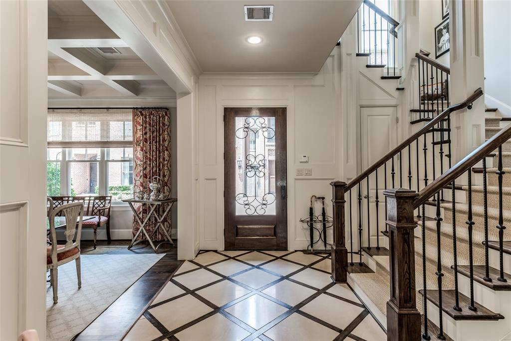 1010 3 Nantucket Drive, Houston, Texas 77057, 4 Bedrooms Bedrooms, 11 Rooms Rooms,4 BathroomsBathrooms,Single-family,For Sale,Nantucket,68064743