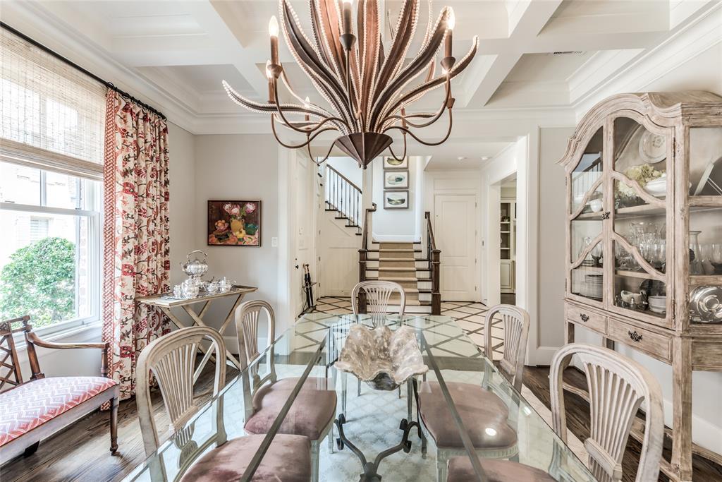 1010 3 Nantucket Drive, Houston, Texas 77057, 4 Bedrooms Bedrooms, 11 Rooms Rooms,4 BathroomsBathrooms,Single-family,For Sale,Nantucket,68064743