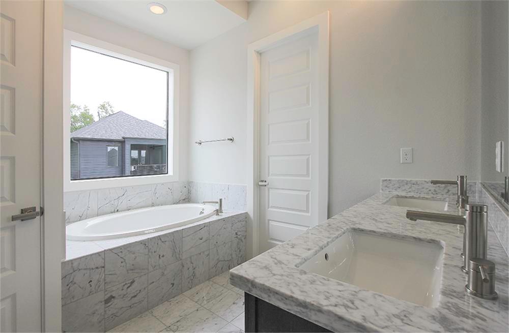 1809 3 Colonel Forbins, Houston, Texas 77043, 3 Bedrooms Bedrooms, 9 Rooms Rooms,3 BathroomsBathrooms,Single-family,For Sale,Colonel Forbins,84970945