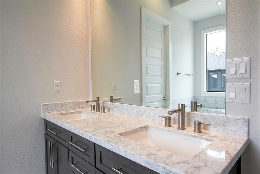 1809 3 Colonel Forbins, Houston, Texas 77043, 3 Bedrooms Bedrooms, 9 Rooms Rooms,3 BathroomsBathrooms,Single-family,For Sale,Colonel Forbins,84970945