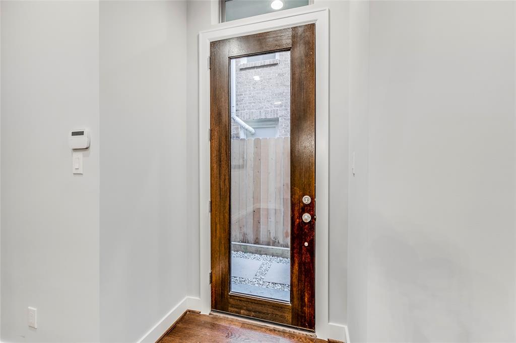 619 3 OAKLEY Street, Houston, Texas 77006, 3 Bedrooms Bedrooms, 11 Rooms Rooms,3 BathroomsBathrooms,Single-family,For Sale,OAKLEY,84414265