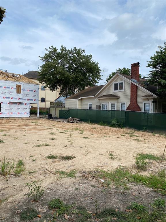 619 3 OAKLEY Street, Houston, Texas 77006, 3 Bedrooms Bedrooms, 11 Rooms Rooms,3 BathroomsBathrooms,Single-family,For Sale,OAKLEY,84414265