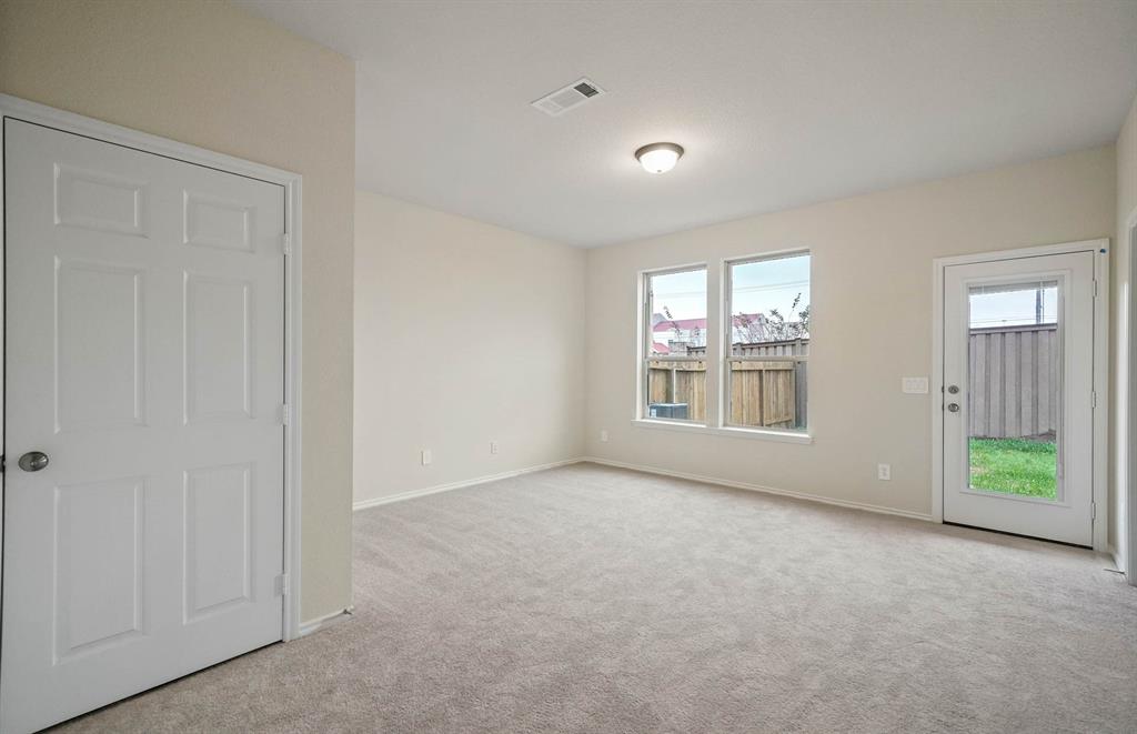 3410 3 Avondale View Drive, Houston, Texas 77025, 3 Bedrooms Bedrooms, 4 Rooms Rooms,2 BathroomsBathrooms,Single-family,For Sale,Avondale View,76260449