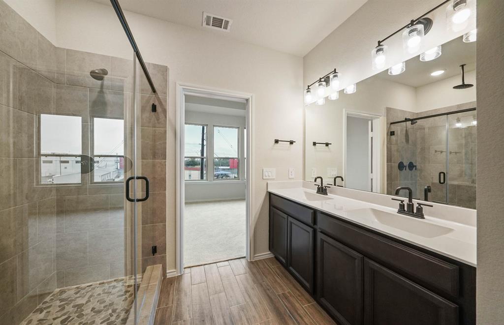 3410 3 Avondale View Drive, Houston, Texas 77025, 3 Bedrooms Bedrooms, 4 Rooms Rooms,2 BathroomsBathrooms,Single-family,For Sale,Avondale View,76260449