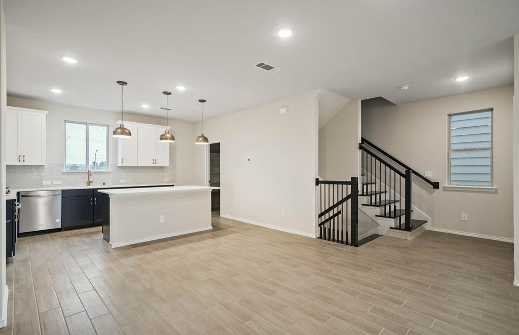 3410 3 Avondale View Drive, Houston, Texas 77025, 3 Bedrooms Bedrooms, 4 Rooms Rooms,2 BathroomsBathrooms,Single-family,For Sale,Avondale View,76260449