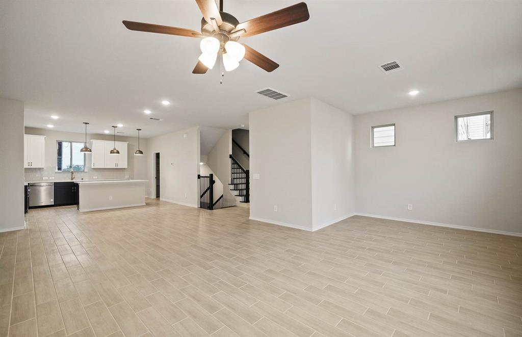 3410 3 Avondale View Drive, Houston, Texas 77025, 3 Bedrooms Bedrooms, 4 Rooms Rooms,2 BathroomsBathrooms,Single-family,For Sale,Avondale View,76260449
