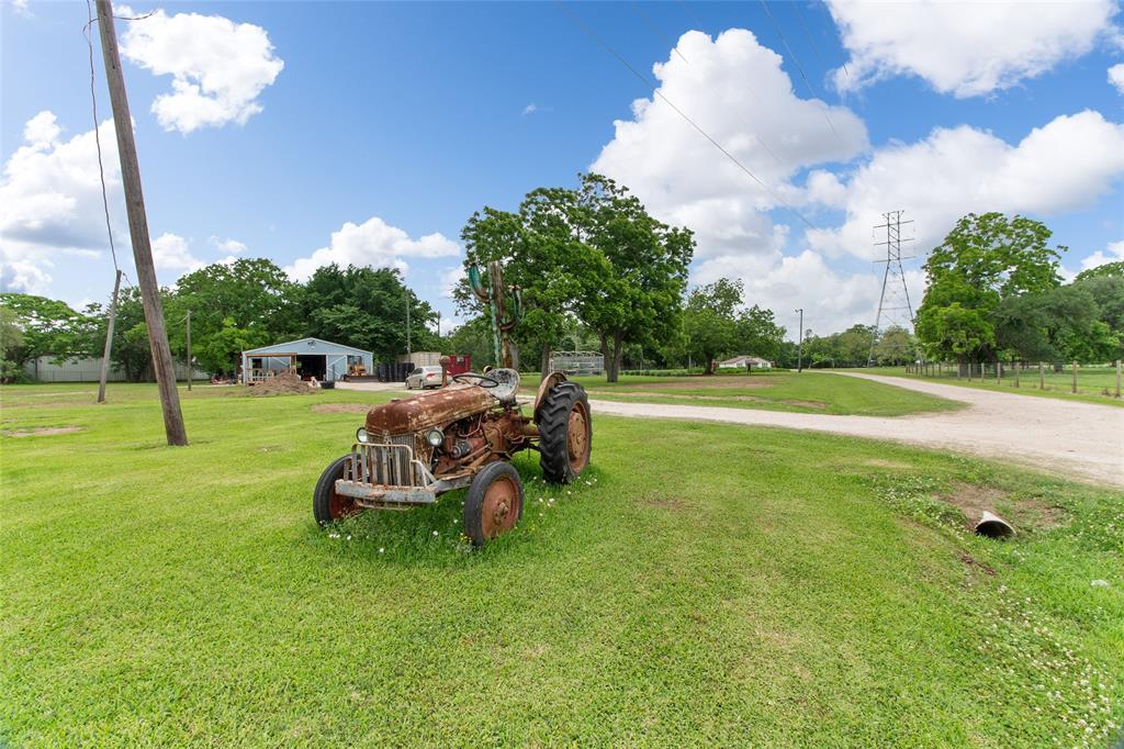 500 1 East Main Street, Clute, Texas 77531, 3 Bedrooms Bedrooms, 3 Rooms Rooms,2 BathroomsBathrooms,Single-family,For Sale,East Main,24504356