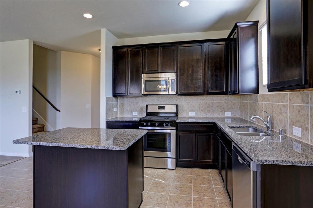 5303 2 Ivory Glass Drive, Katy, Texas 77493, 4 Bedrooms Bedrooms, 9 Rooms Rooms,2 BathroomsBathrooms,Single-family,For Sale,Ivory Glass,88972174