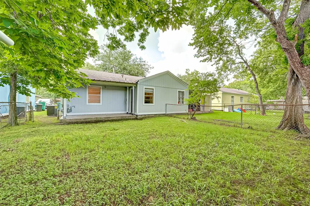 5902 1 Sycamore Avenue, Pasadena, Texas 77503, 2 Bedrooms Bedrooms, ,1 BathroomBathrooms,Multi-family,For Sale,Sycamore,14995698