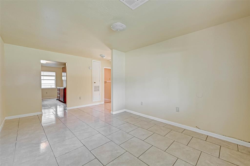 5902 1 Sycamore Avenue, Pasadena, Texas 77503, 2 Bedrooms Bedrooms, ,1 BathroomBathrooms,Multi-family,For Sale,Sycamore,14995698