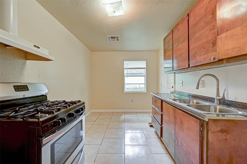 5902 1 Sycamore Avenue, Pasadena, Texas 77503, 2 Bedrooms Bedrooms, ,1 BathroomBathrooms,Multi-family,For Sale,Sycamore,14995698