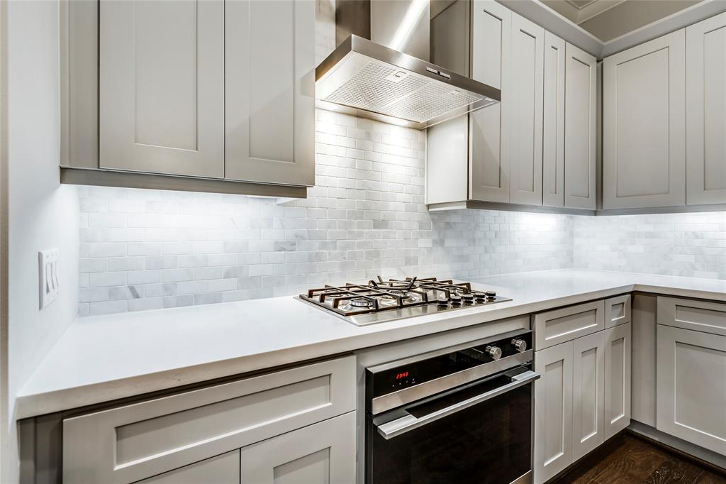 2710 2 BEAUCHAMP Street, Houston, Texas 77009, 3 Bedrooms Bedrooms, 11 Rooms Rooms,2 BathroomsBathrooms,Single-family,For Sale,BEAUCHAMP,86531345