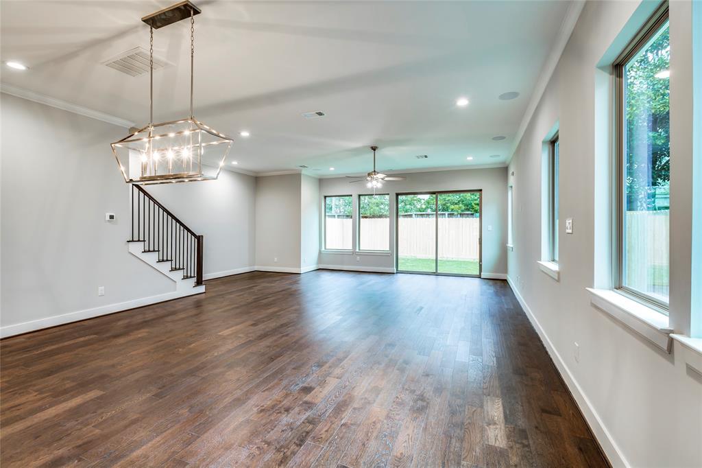 2710 2 BEAUCHAMP Street, Houston, Texas 77009, 3 Bedrooms Bedrooms, 11 Rooms Rooms,2 BathroomsBathrooms,Single-family,For Sale,BEAUCHAMP,86531345