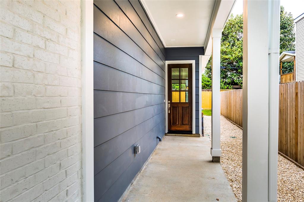 2710 2 BEAUCHAMP Street, Houston, Texas 77009, 3 Bedrooms Bedrooms, 11 Rooms Rooms,2 BathroomsBathrooms,Single-family,For Sale,BEAUCHAMP,86531345