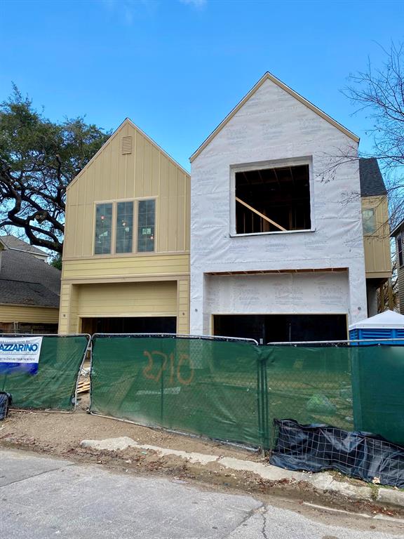 2710 2 BEAUCHAMP Street, Houston, Texas 77009, 3 Bedrooms Bedrooms, 11 Rooms Rooms,2 BathroomsBathrooms,Single-family,For Sale,BEAUCHAMP,86531345