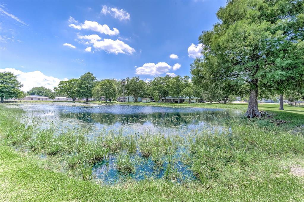 1940 1 County Road 99, Alvin, Texas 77511, 3 Bedrooms Bedrooms, 8 Rooms Rooms,2 BathroomsBathrooms,Single-family,For Sale,County Road 99,7050299